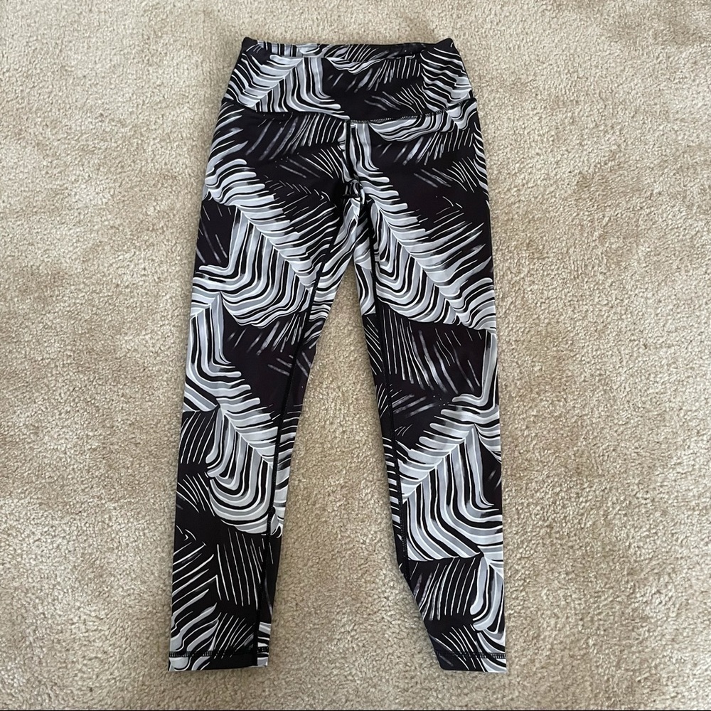 EUC Women’s Z by Zella Printed Leggings!
